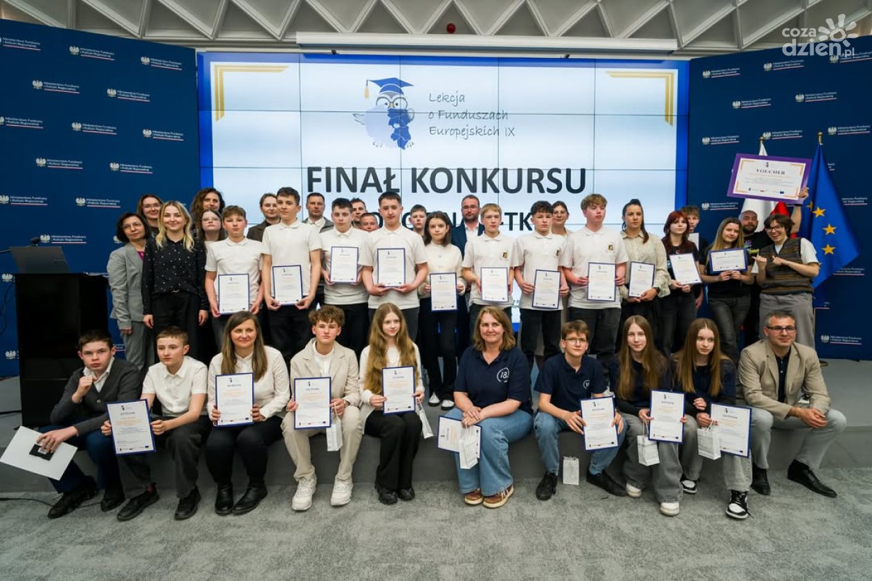 Uczniowie z Gnieszowic na podium ogólnopolskiego konkursu robotycznego