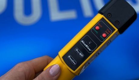 Pijany kierowca przewoził 12-letniego wnuka. Interwencja policji w Nowej Dębie