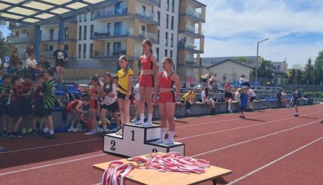 Połaniec najlepszy w powiatowych mistrzostwach lekkoatletycznych. 24 medale gospodarzy!