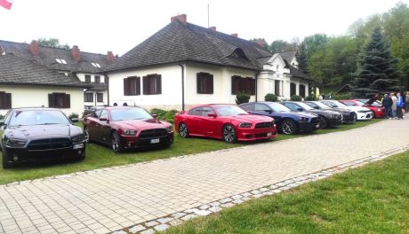 Zlot Dodge Chargerów przyciągnął tłumy fanów motoryzacji