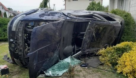 Brawura i utrata kontroli. 19-latek rozbił auto i usłyszał zarzuty