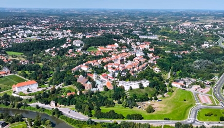 Nowa inwestycja przeciwpowodziowa dla Sandomierza. Wody Polskie podpisują umowę