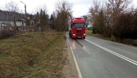 Spór o chodnik w Winiarkach. Mieszkańcy nie składają broni