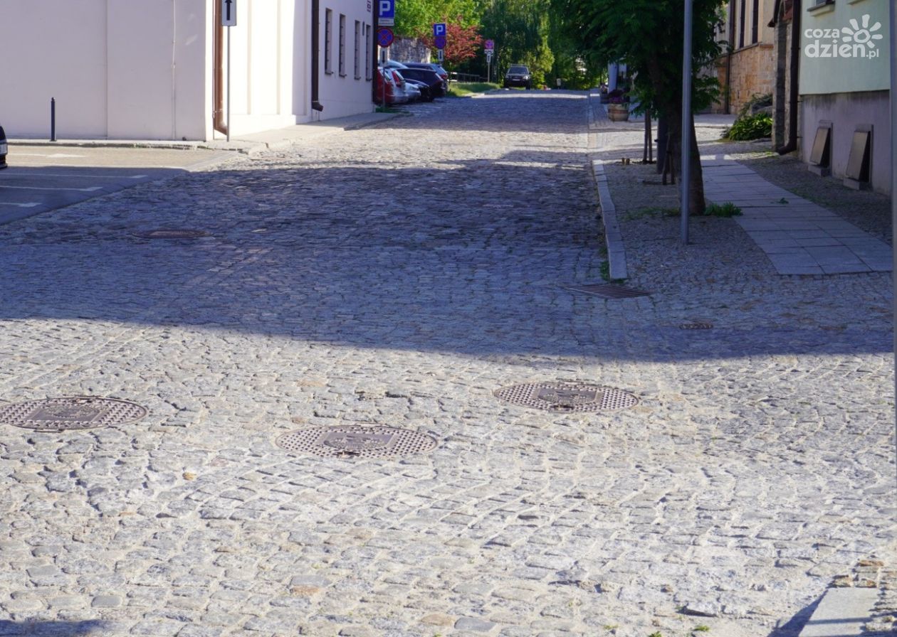 Remont ulicy Żydowskiej w Sandomierzu. Ruszają prace w sercu starego miasta