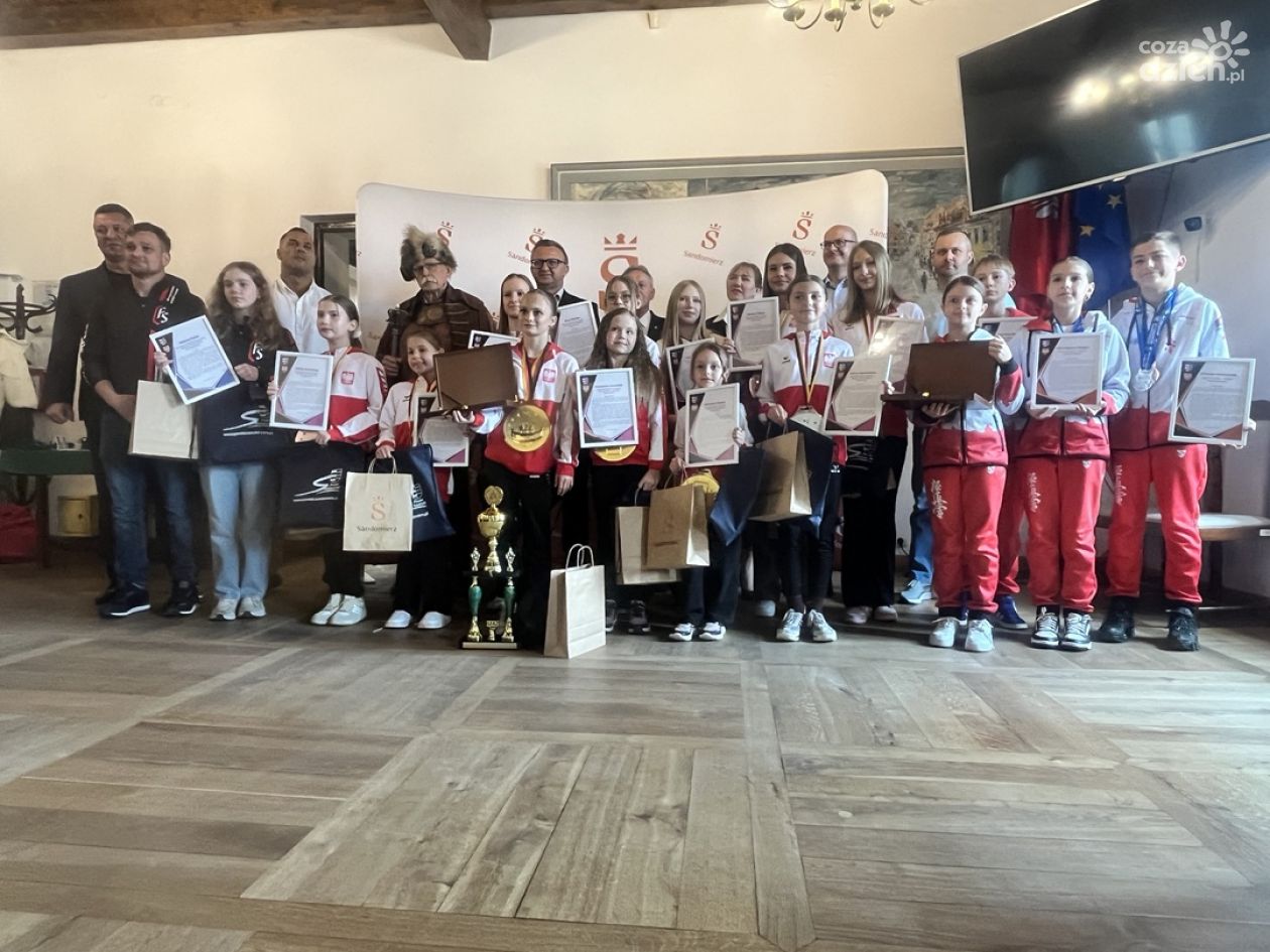 Sandomierz dumny ze swoich sportowców. Medaliści i trenerzy wyróżnieni podczas konferencji w Ratuszu