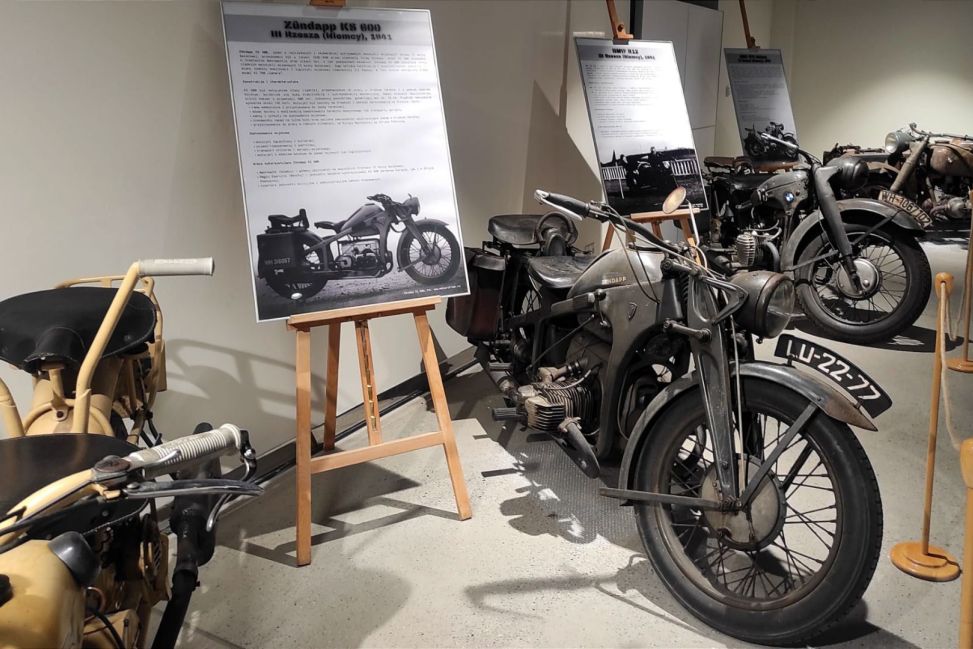 „Dwa koła na froncie” w Stalowej Woli. Niezwykła wystawa motocykli z czasów II wojny światowej