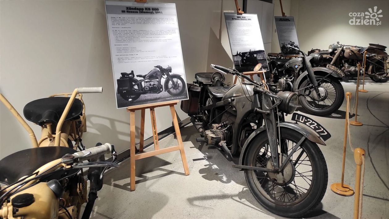 „Dwa koła na froncie” w Stalowej Woli. Niezwykła wystawa motocykli z czasów II wojny światowej