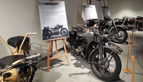 „Dwa koła na froncie” w Stalowej Woli. Niezwykła wystawa motocykli z czasów II wojny światowej