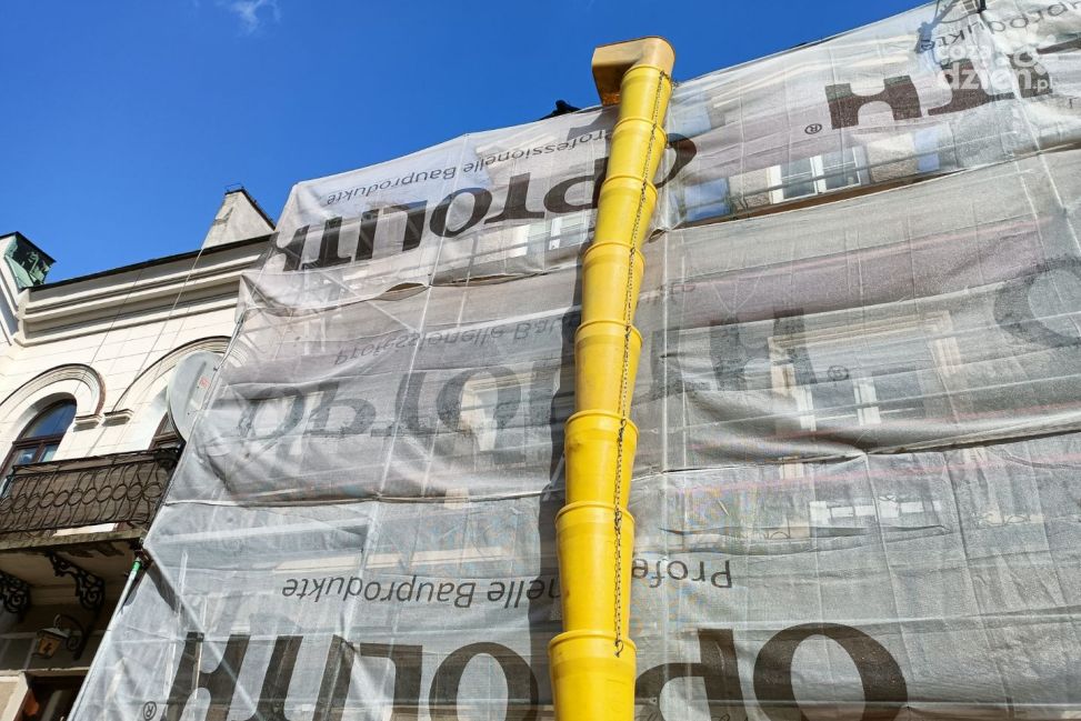 Kolejna kamienica na starówce przechodzi remont. Trwa modernizacja przy ul. Opatowskiej 2