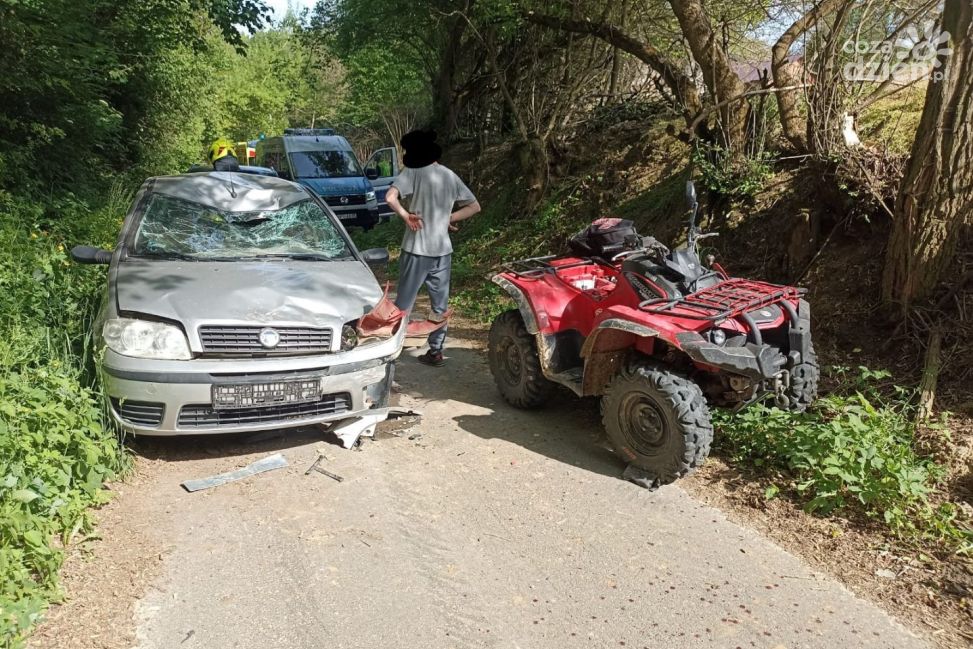 Dwie osoby ranne po zderzeniu quada z osobówką w Starym Garbowie