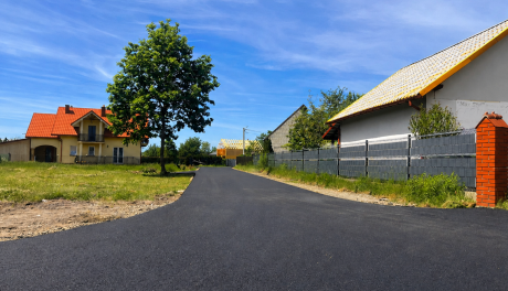 Gmina Gorzyce modernizuje drogi w Gorzycach i Furmanach. Trwają kolejne prace