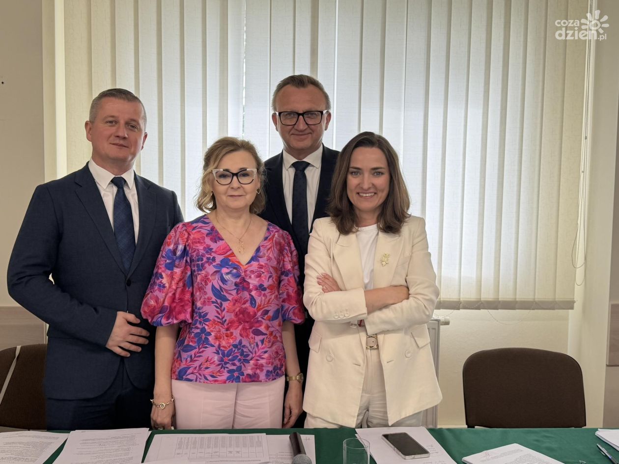 Gmina Łoniów wspiera modernizację drogi powiatowej. Inwestycja za blisko 2,7 mln zł