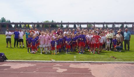 Piłkarski Dzień Dziecka z SKS Wisłą Sandomierz. Nie zabrakło emocji i rodzinnej rywalizacji