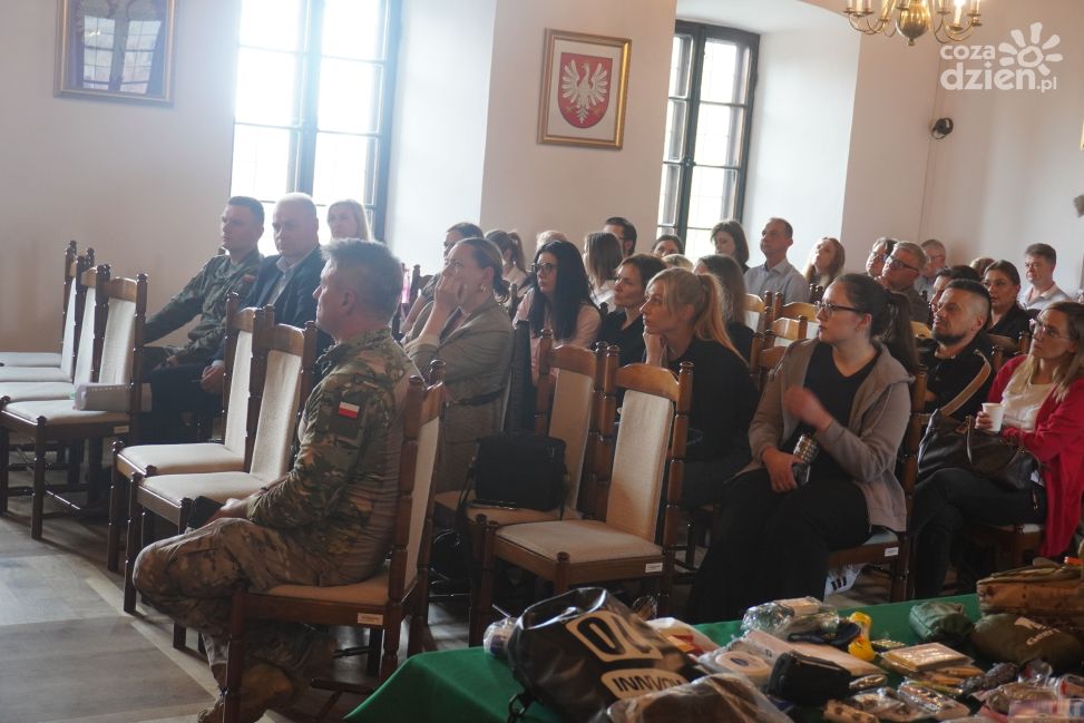 Praktyczna wiedza na czas kryzysu. Szkolenie w sandomierskim Ratuszu