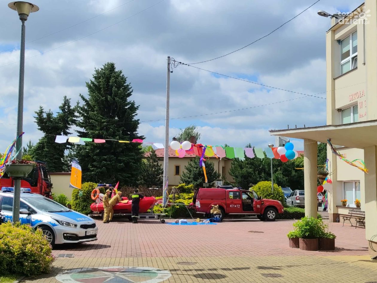 „Bezpieczne Wakacje” w PSP nr 3 w Sandomierzu. Nauka bezpieczeństwa przed letnim wypoczynkiem