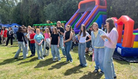 Rodzinny Piknik Integracyjny w Sandomierzu. Wspólna zabawa i pomoc potrzebującym