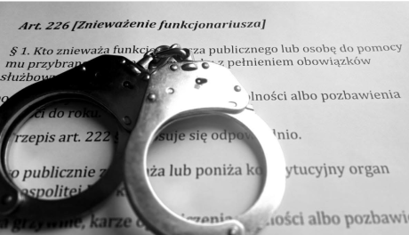 Agresywny 45-latek zatrzymany w Tarnobrzegu. Groźby i znieważenie policjantów