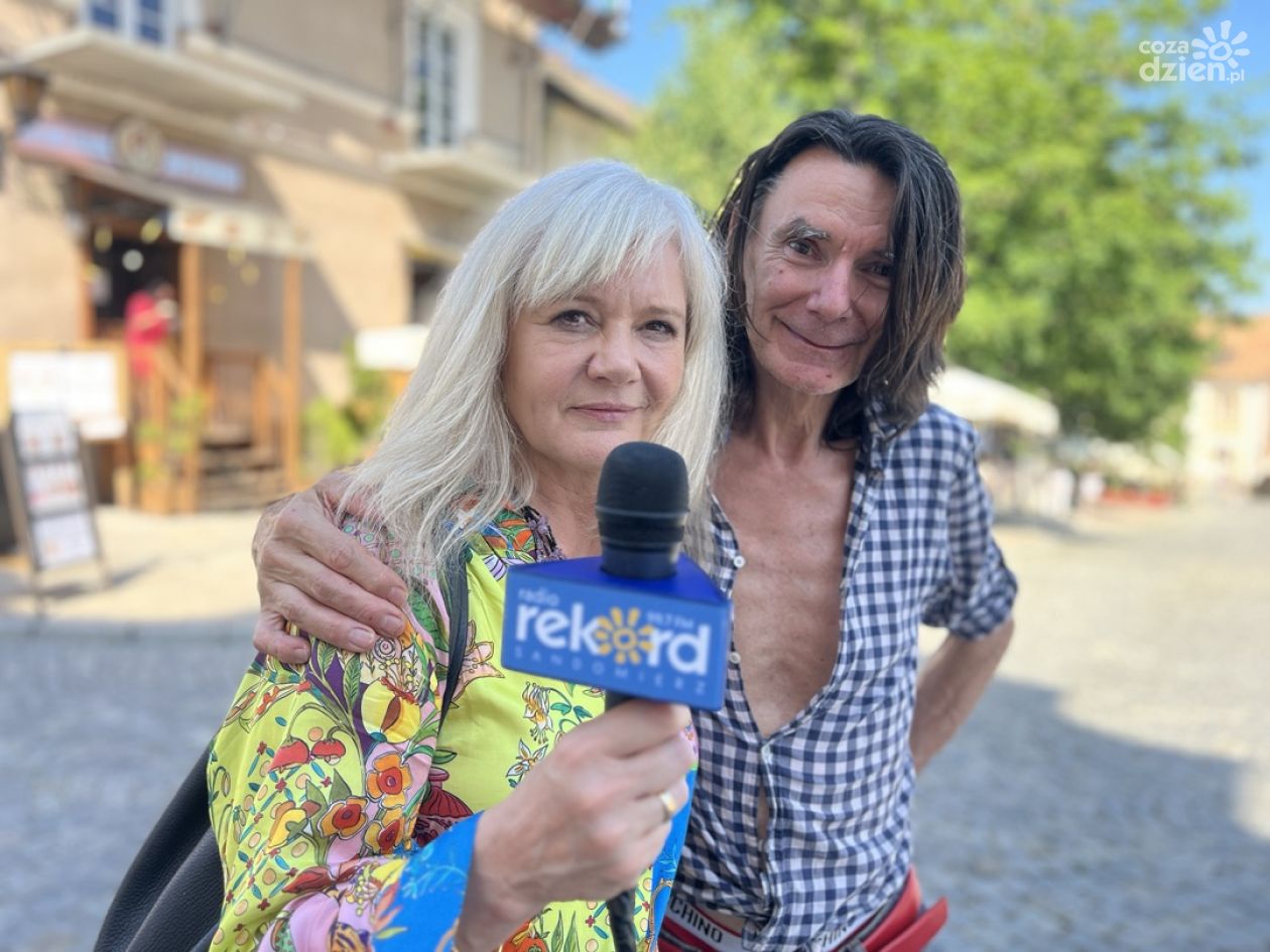 NieZwykły festiwal rozpoczęty w Sandomierzu. Wspólne śpiewanie i rekord na Rynku