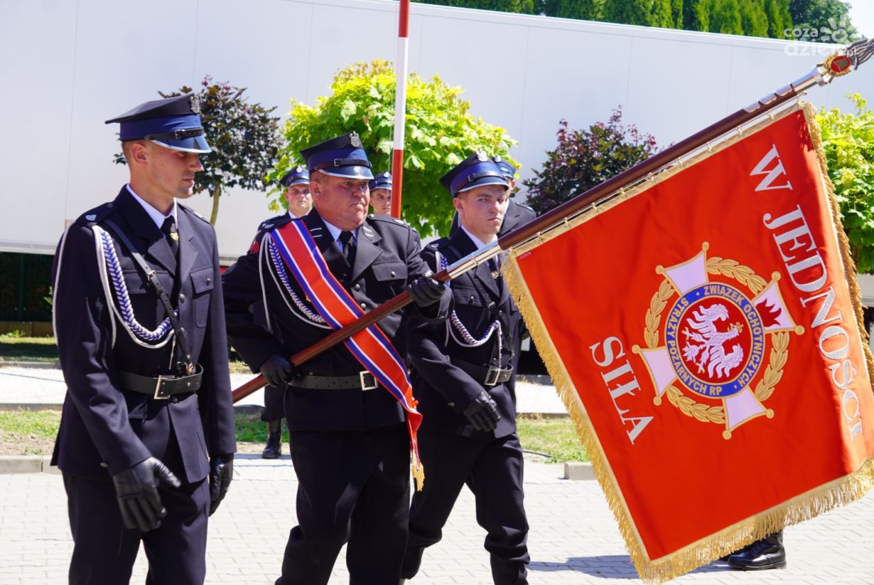 Jubileusz 100-lecia OSP w Bogorii Skotnickiej. Strażacy otrzymali sztandar i odznaczenia