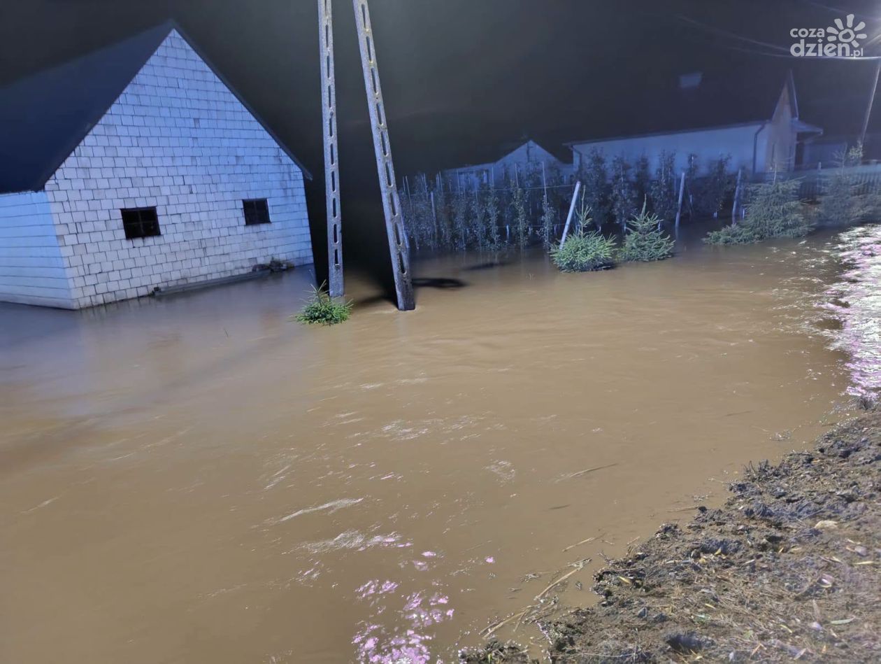 Burze nad powiatem sandomierskim. Dziesiątki interwencji strażaków