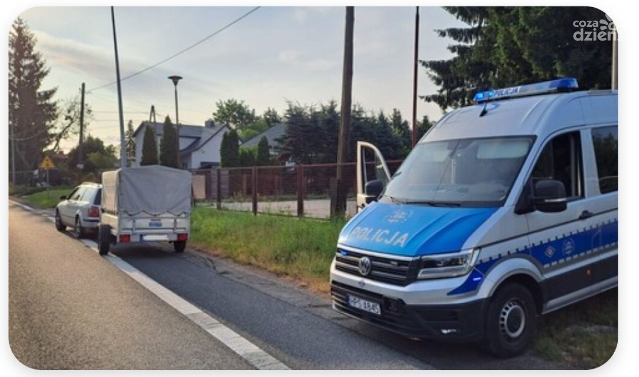 Nietrzeźwi kierowca i rowerzysta zatrzymani w Sandomierzu. Policja apeluje o rozsądek