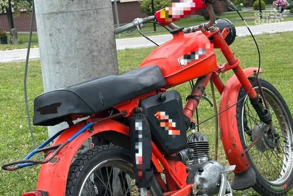 Jechał motorowerem bez kasku i ubezpieczenia. 37-latek ukarany przez policję