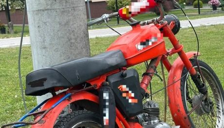 Jechał motorowerem bez kasku i ubezpieczenia. 37-latek ukarany przez policję