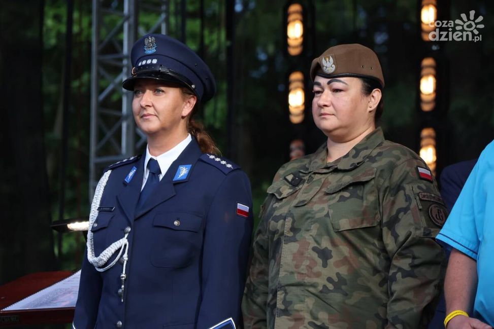Policjantka z Tarnobrzega z Medalem „Ratującym Życie”. Uratowała mężczyznę z płonącego mieszkania