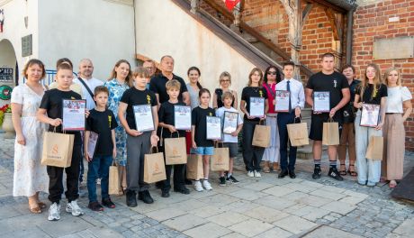 Karatecy z Sandomierza docenieni przez władze miasta za sportowe sukcesy