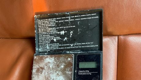 Policjanci ujawnili narkotyki podczas legitymowania. 33-latek z zarzutami