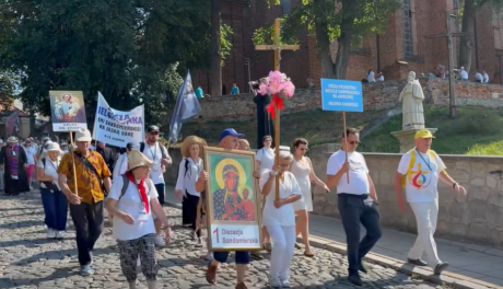 Około 200 pielgrzymów z Sandomierza ruszyło na Jasną Górę