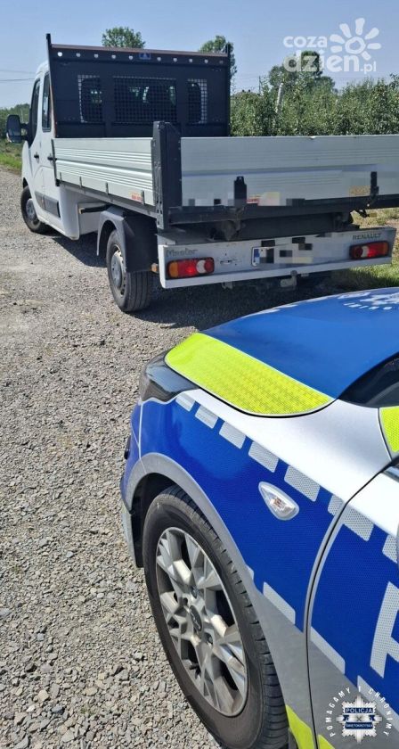Przekroczył prędkość. Kontrola drogowa ujawniła, że auto było poszukiwane