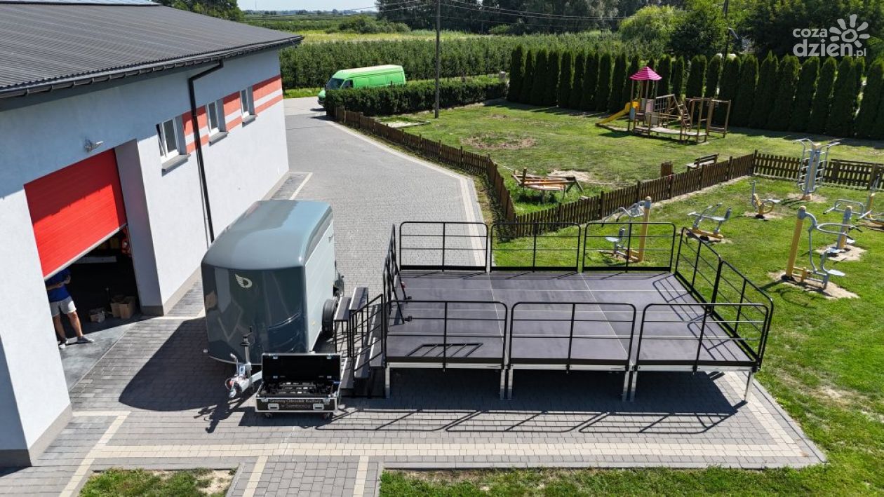 Nowe wyposażenie dla GOK w Samborcu. „Mobilna Kultura” ma ułatwić organizację wydarzeń