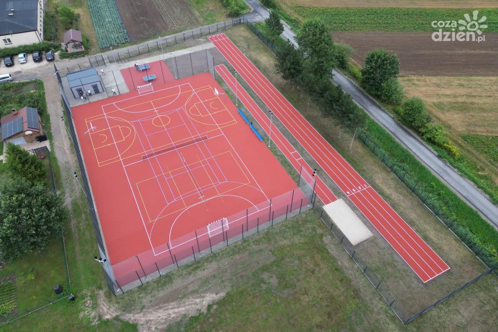 Nowoczesny kompleks sportowy powstał przy SOSW w Grębowie