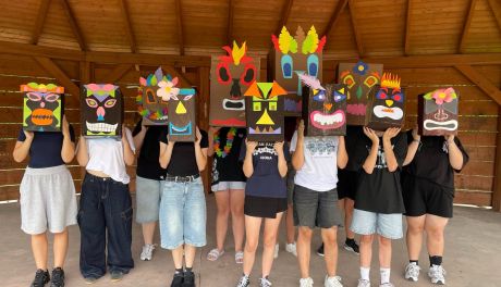 Aloha Party w Sulisławicach. Młodzież organizuje swój dzień w hawajskim klimacie