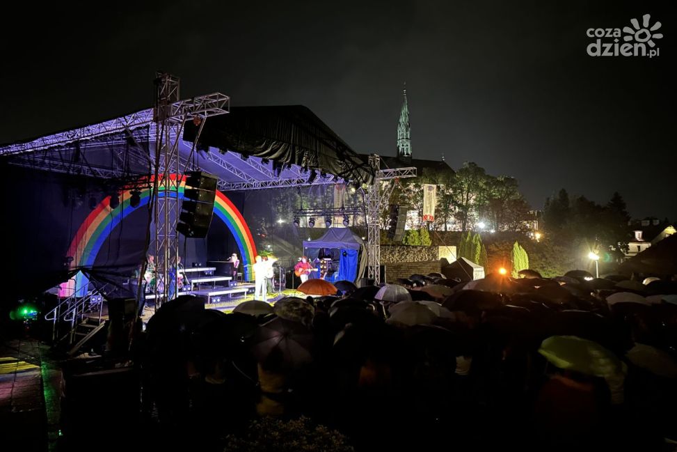 Ralph Kaminski wystąpił w Sandomierzu. Koncert przerwała burza. „Został ogromny niedosyt”
