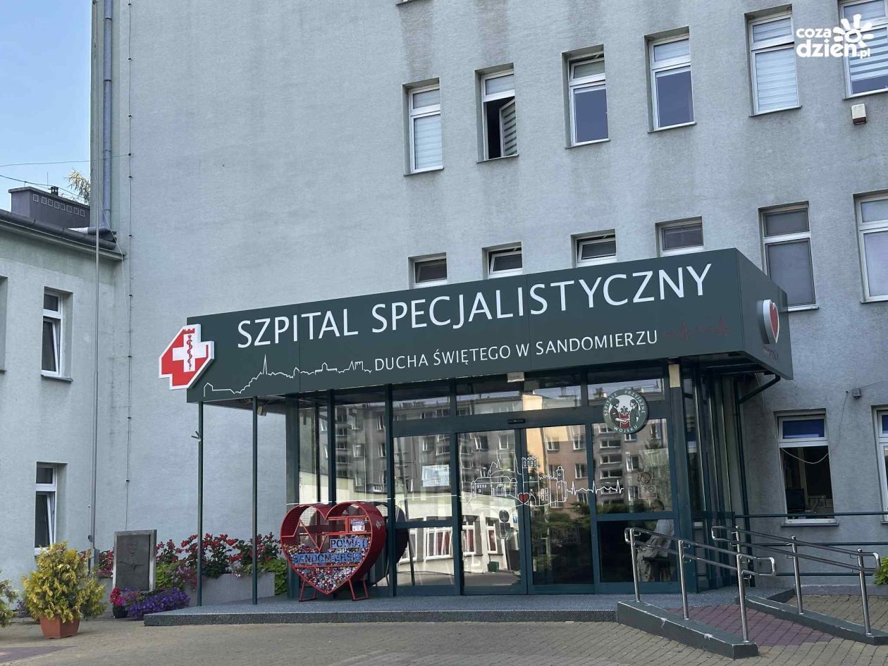 Szpital w Sandomierzu będzie miał własną karetkę transportową. Powiat pozyskał 600 tysięcy złotych