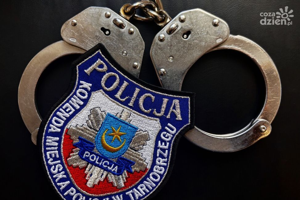 Ukradł 12 puszek alkoholu. Podczas legitymowania okazało się, że był poszukiwany