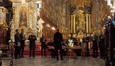 Muzyka, która prowadzi do transcendencji. Vox Clamantis wystąpił w Sandomierzu