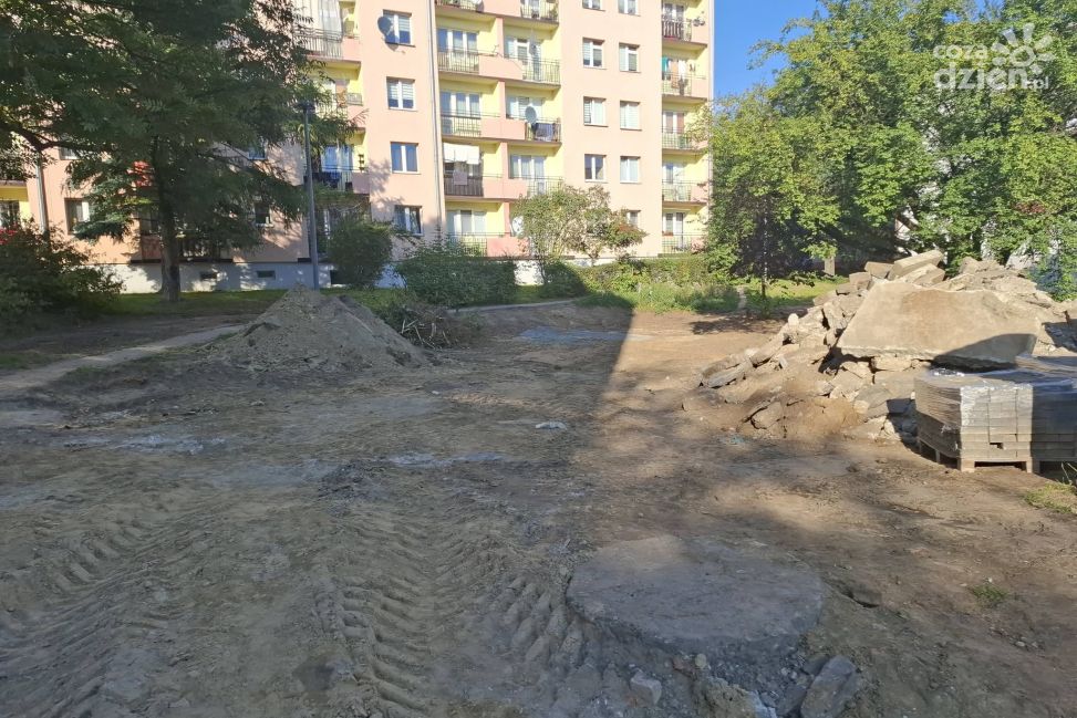 Około 30 nowych miejsc parkingowych powstanie przy ulicy Słowackiego w Sandomierzu