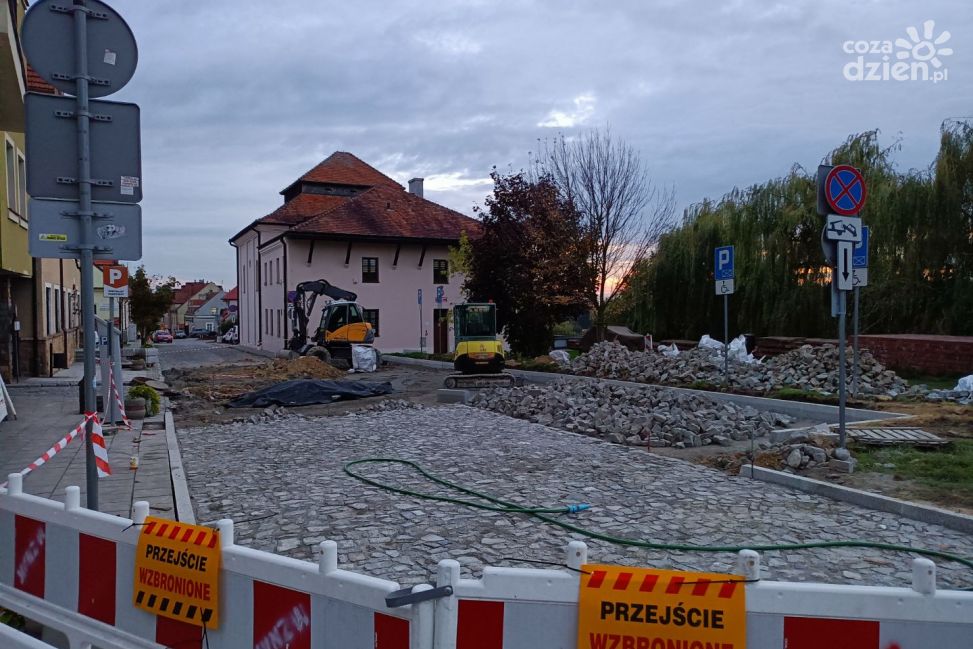 Trwa remont ulicy Żydowskiej w Sandomierzu. Są utrudnienia