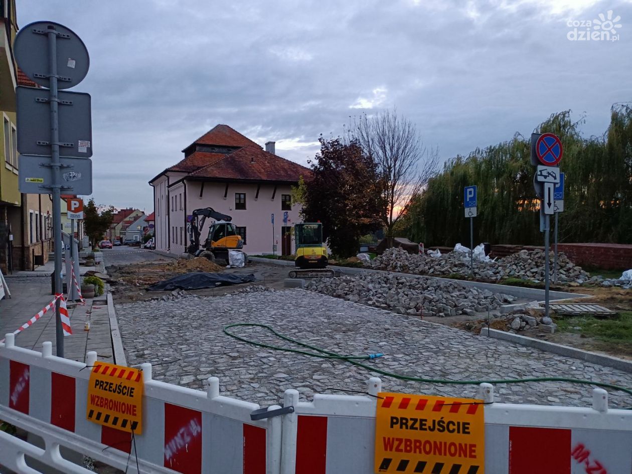 Trwa remont ulicy Żydowskiej w Sandomierzu. Są utrudnienia