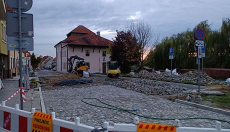 Trwa remont ulicy Żydowskiej w Sandomierzu. Są utrudnienia