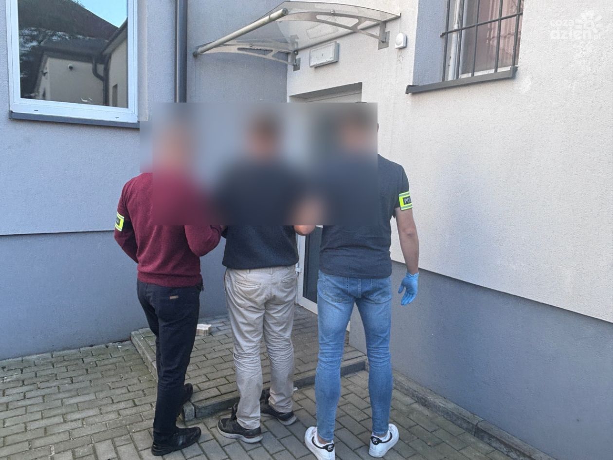 Próbował włamać się do księgarni. 43-latek zatrzymany przez tarnobrzeskich policjantów