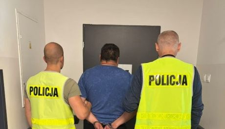 Chciał uniknąć mandatów i zaproponował policjantom 200 złotych. 53-latek z zarzutem korupcyjnym