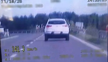 Jechał 141 km/h w Stalach. 48-latek stracił prawo jazdy i dostał 4 tysiące złotych mandatu