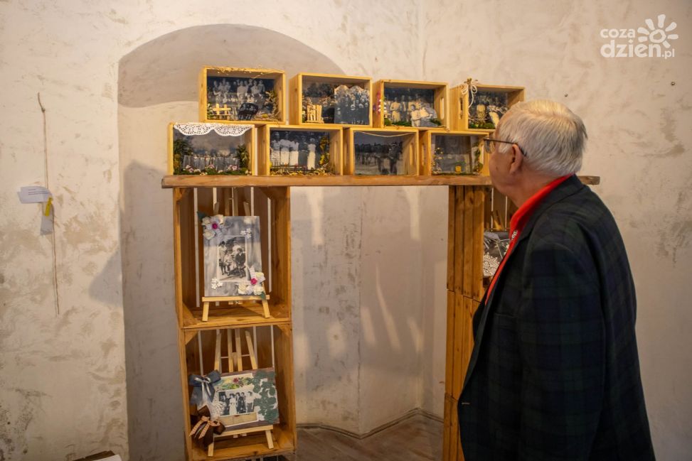 Pamięć zapisana na fotografiach. Ponad 500 zdjęć zarchiwizowano w gminie Samborzec
