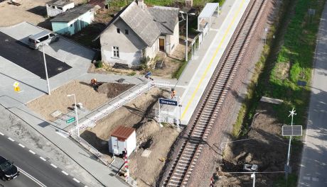Nowe perony w Dąbrowicy Małopolskiej i Skopaniu. Będą dostępne od 25 października