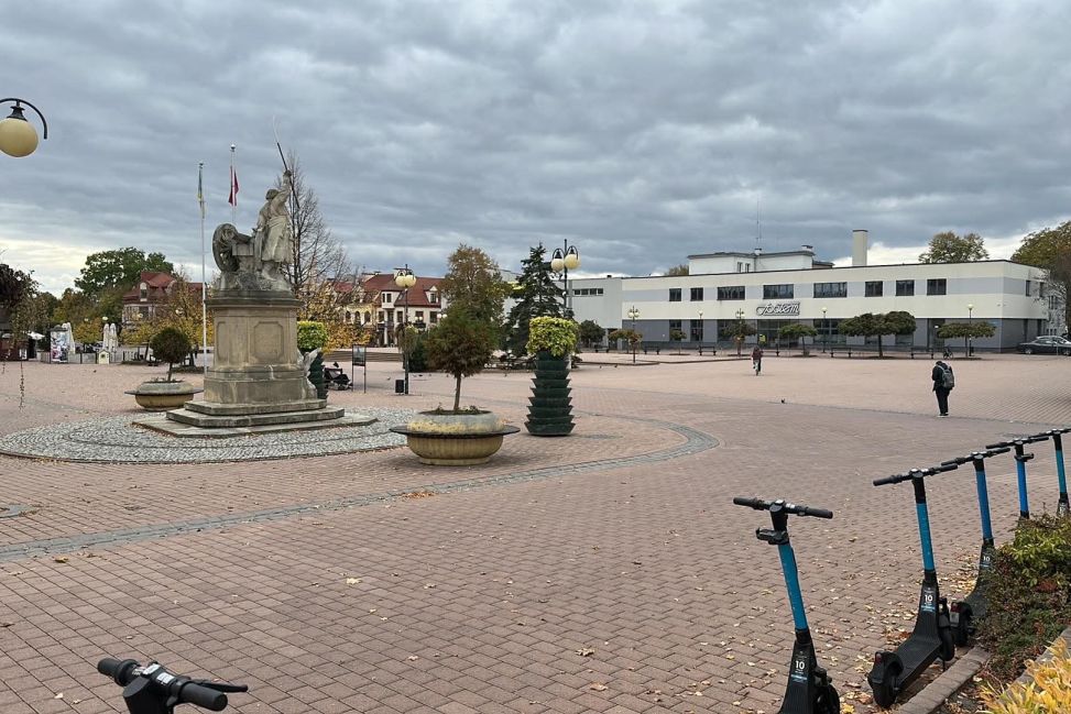 Plac Bartosza Głowackiego w Tarnobrzegu czeka na remont. Przekazanie placu budowy w najbliższych tygodniach