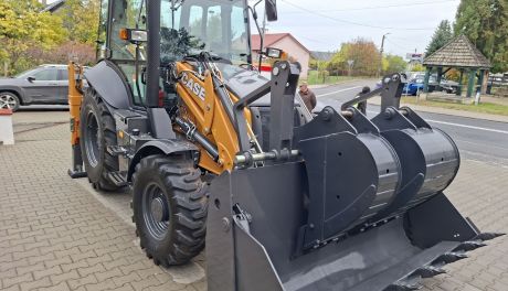 Nowa koparko-ładowarka trafiła do Zawichostu. Będzie wykorzystywana w sytuacjach kryzysowych